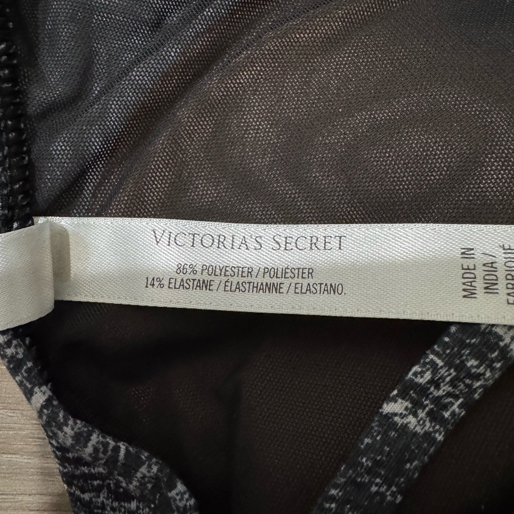 Victoria's Secret Black and Gray Sports Bra - Picture 3 of 3